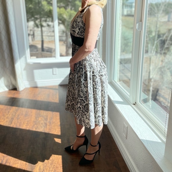 Antonio Melani Floral Black and White Women's Dress, size 4 - Picture 7 of 12